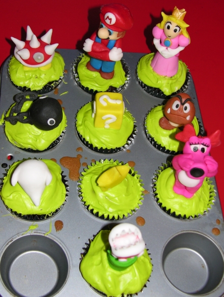 Super Mario and Oceanic Creatures Cupcakes - Tray 2