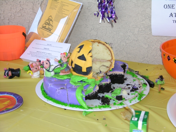 Halloween Cake - Destruction