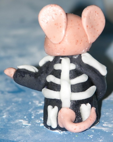 Halloween Cake - In the Making - Skeleton Mouse - Back